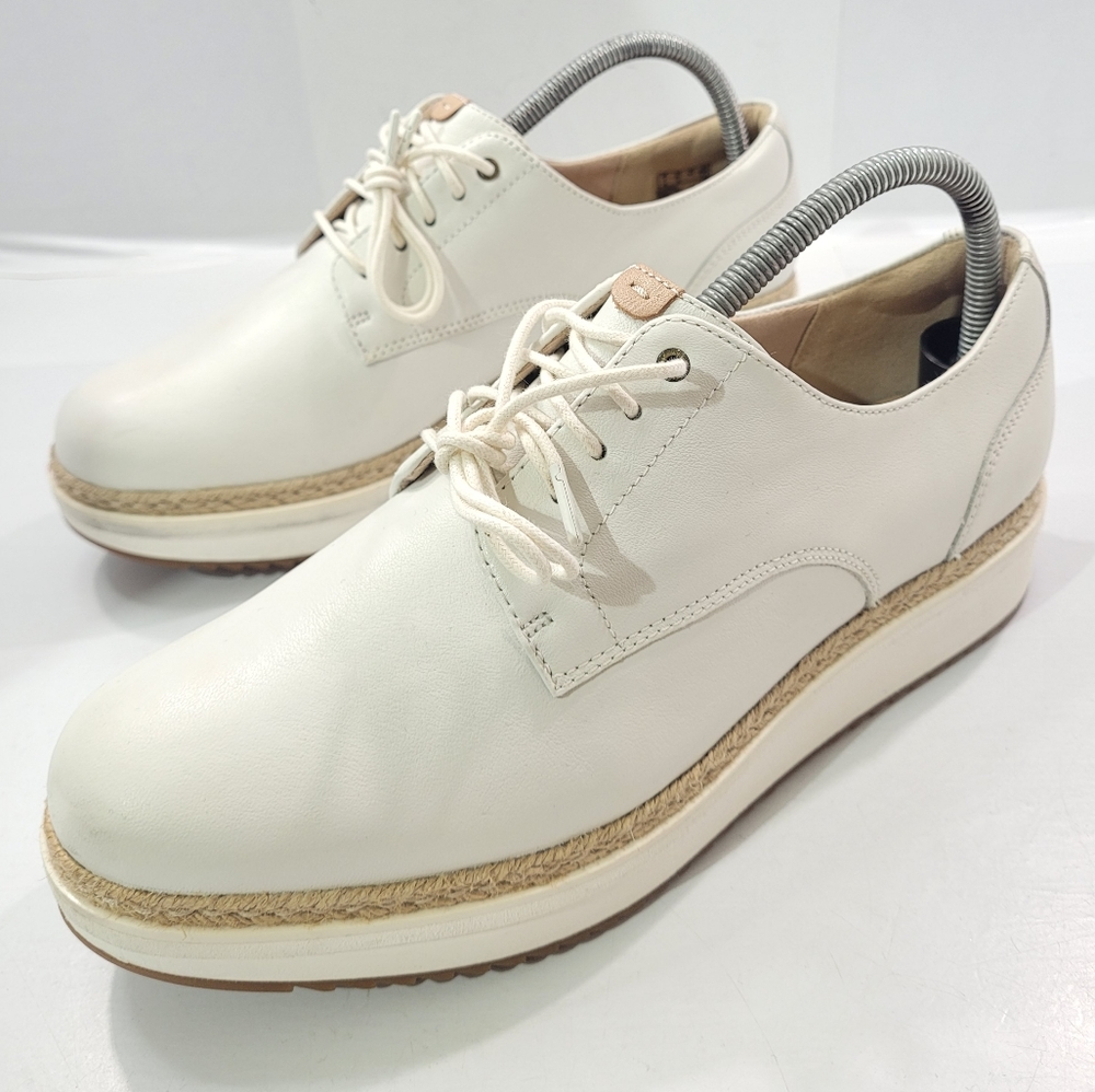 Clarks Cream Leather Platform Oxfords